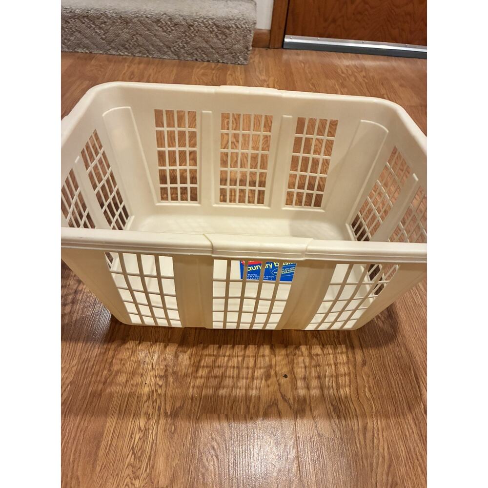 Vintage Rubbermaid Laundry Basket 2965 Tan Almond Hamper Rectangular Plastic